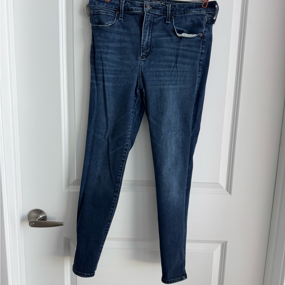 Abercrombie & Fitch Simone High Rise Ankle Jeans